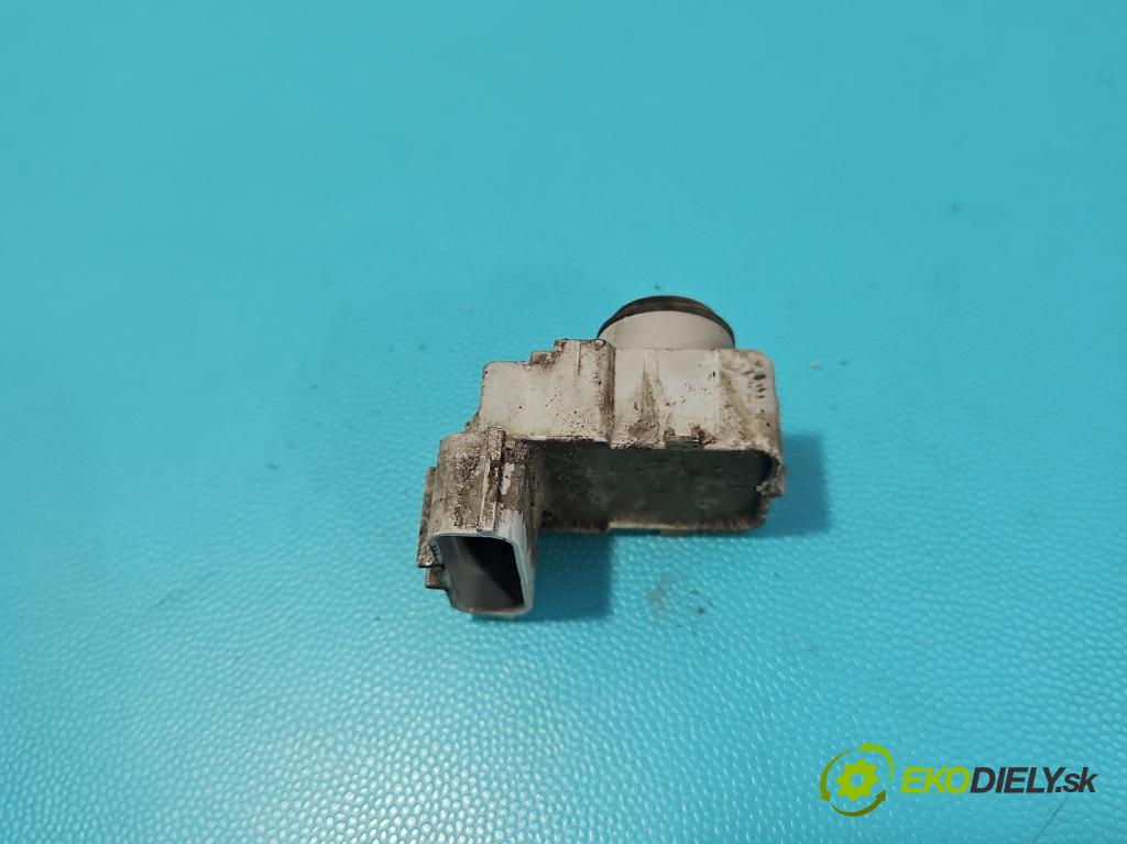 Hyundai Ix35 2.0 CRDI 136 HP manual 100 kW 1995 cm3 5- snímač parkovaní: 95720-2S100