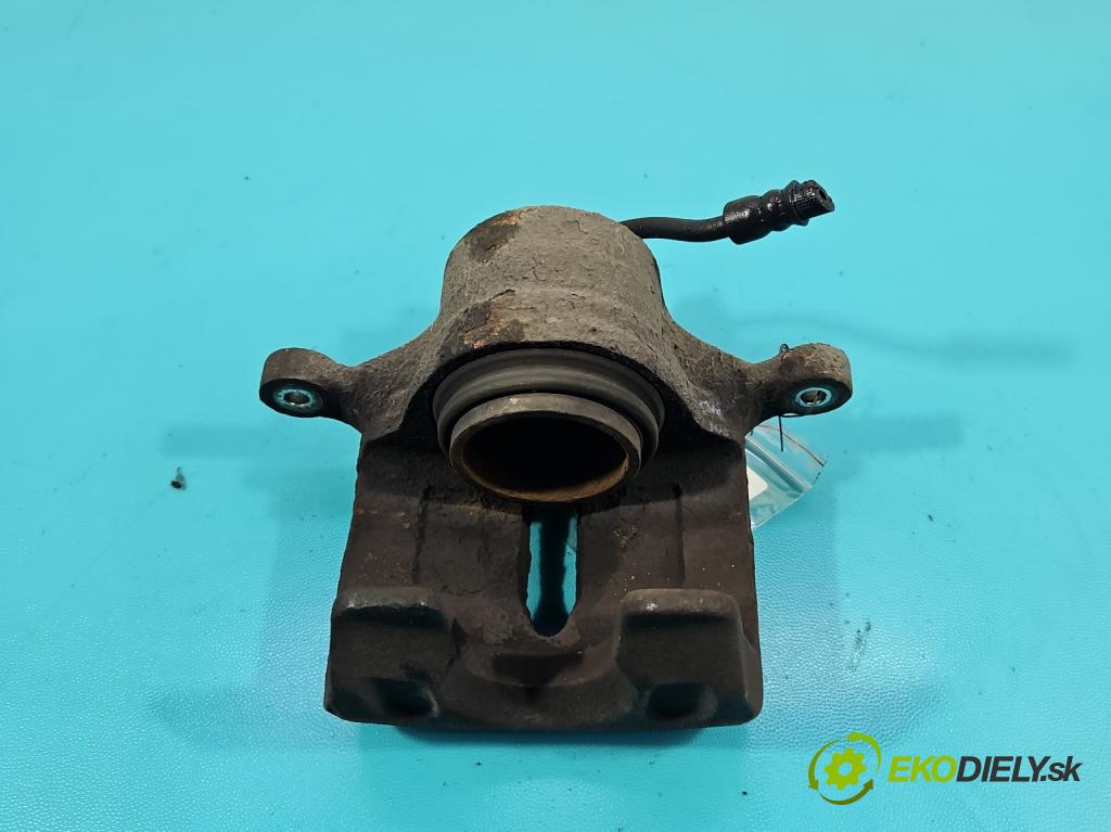 Hyundai Ix35 2.0 CRDI 136hp manual 100 kW 1995 cm3 5- brzdič přední pravý  (Klika dveří ostatní)