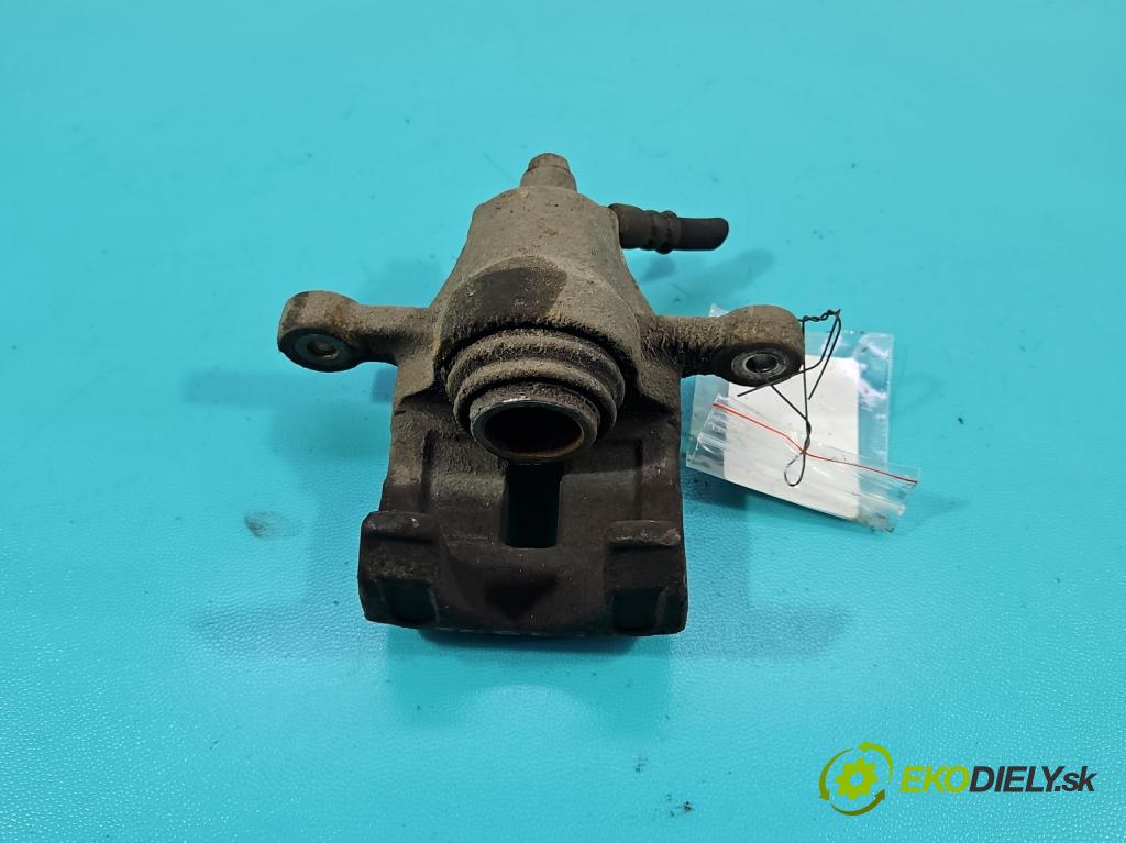 Hyundai Ix35 2.0 CRDI 136hp manual 100 kW 1995 cm3 5- brzdič zadní pravý  (Klika dveří ostatní)