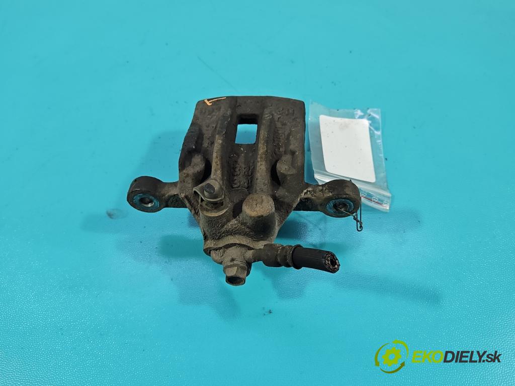 Hyundai Ix35 2.0 CRDI 136hp manual 100 kW 1995 cm3 5- brzdič zadní pravý  (Klika dveří ostatní)