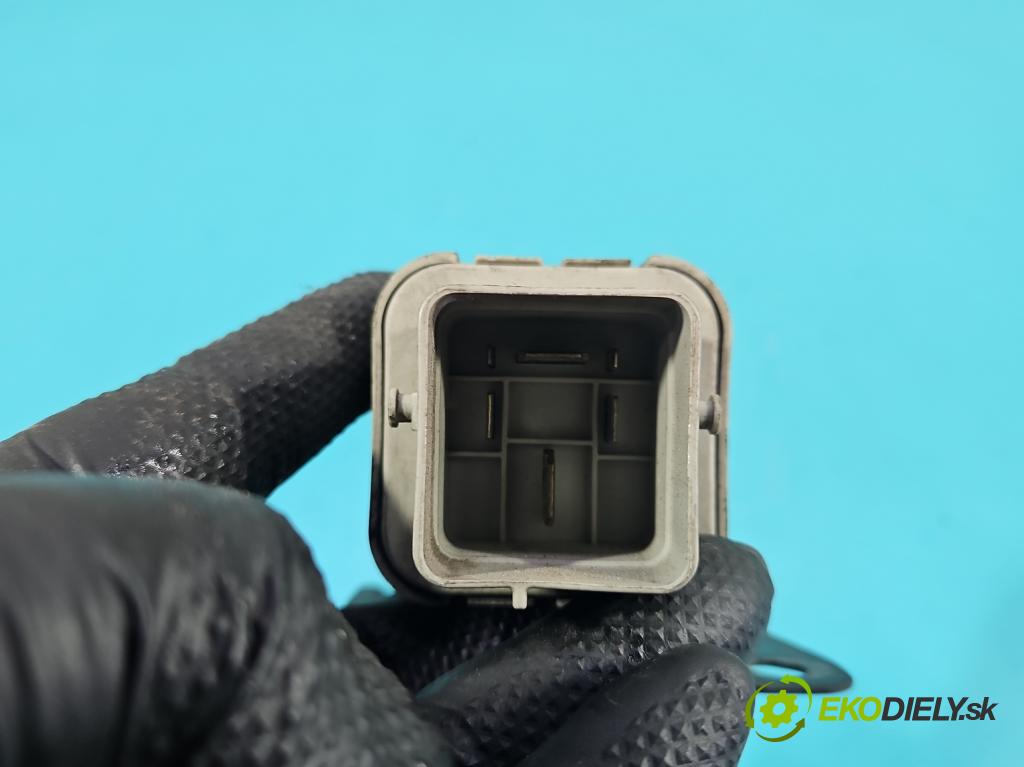 Hyundai Ix35 2.0 CRDI 136 HP manual 100 kW 1995 cm3 5- Relé: svíčky: zařicích: 36830-2F160 (Relé)