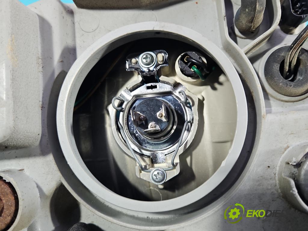 Chevrolet Aveo T250 2006-2011 1.2 16V 84KM manual 62 kW 1206 cm3 3- Reflektor: pravý  (Svetlo predné pravé)