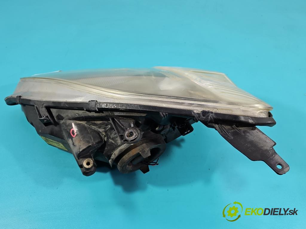 Honda Civic VII 2000-2006 1.6 16V 110 HP manual 81 kW 1590 cm3 3- Reflektor: pravý 0301193312 (Svetlo predné pravé)