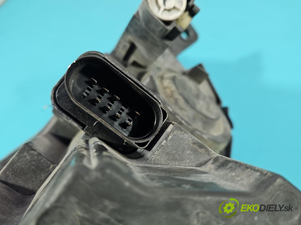 Vw Passat B6 2005-2010 1.9 tdi 105 HP manual 77 kW 1896 cm3 5- Reflektor: pravý 3C0941006N (Svetlo predné pravé)