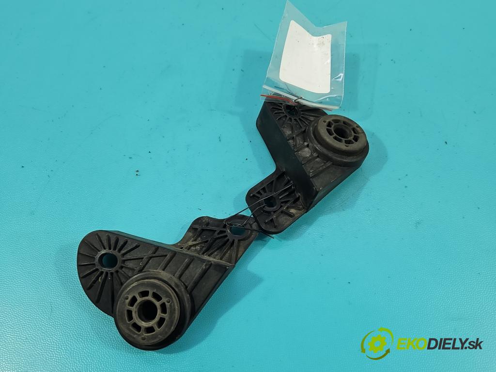 Opel Insignia B 2017-2022 2.0 cdti 209KM automatic 154 kW 1956 cm3 5- Upevnenie: 84012896