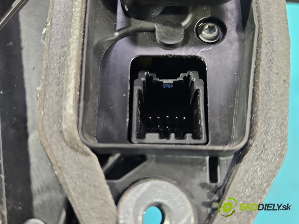 Opel Insignia B 2017-2022 2.0 cdti 209KM automatic 154 kW 1956 cm3 5- zámek přední levý C3039075-18S