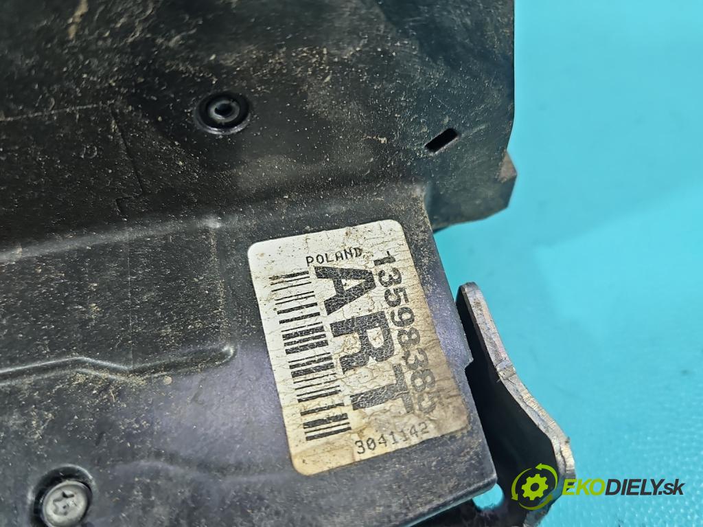 Opel Insignia B 2017-2022 2.0 cdti 209KM automatic 154 kW 1956 cm3 5- zámok zadné pravý 13598385