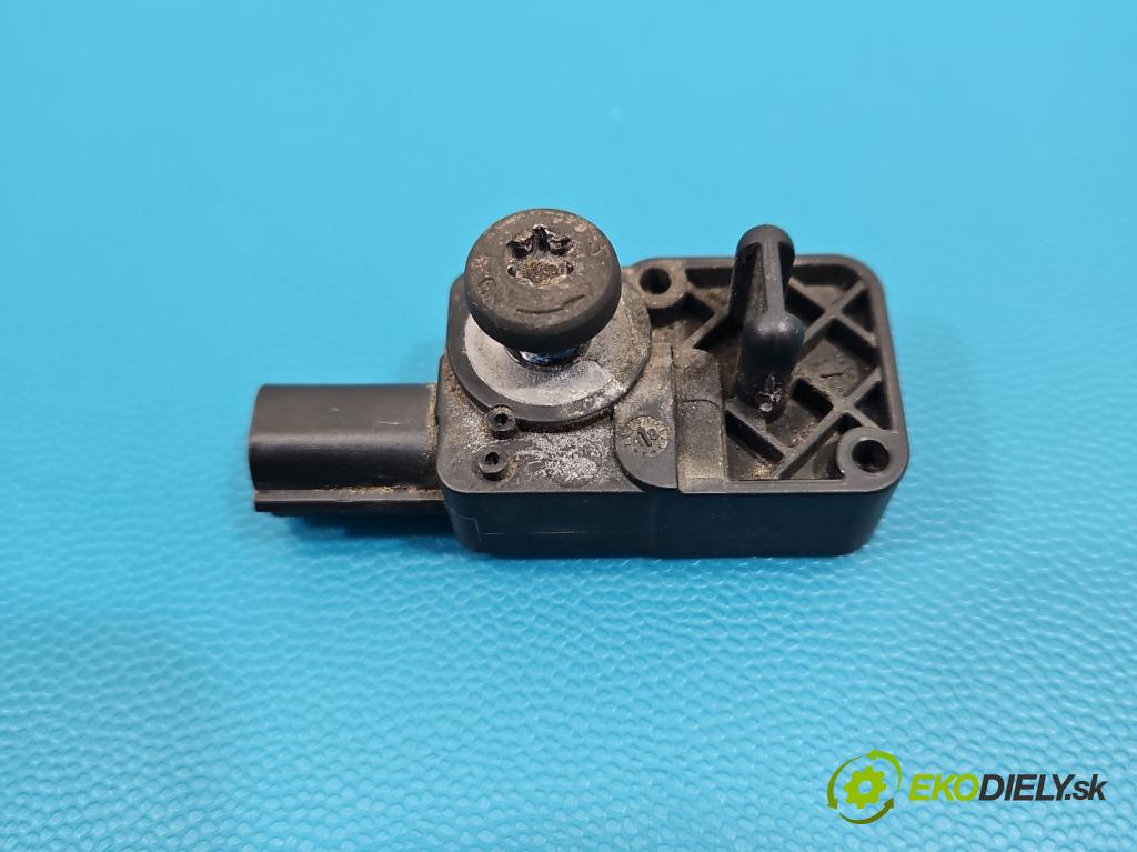 Opel Insignia B 2017-2022 2.0 cdti 209KM automatic 154 kW 1956 cm3 5- snímač šokovat: 13587740 (Snímač nárazu)