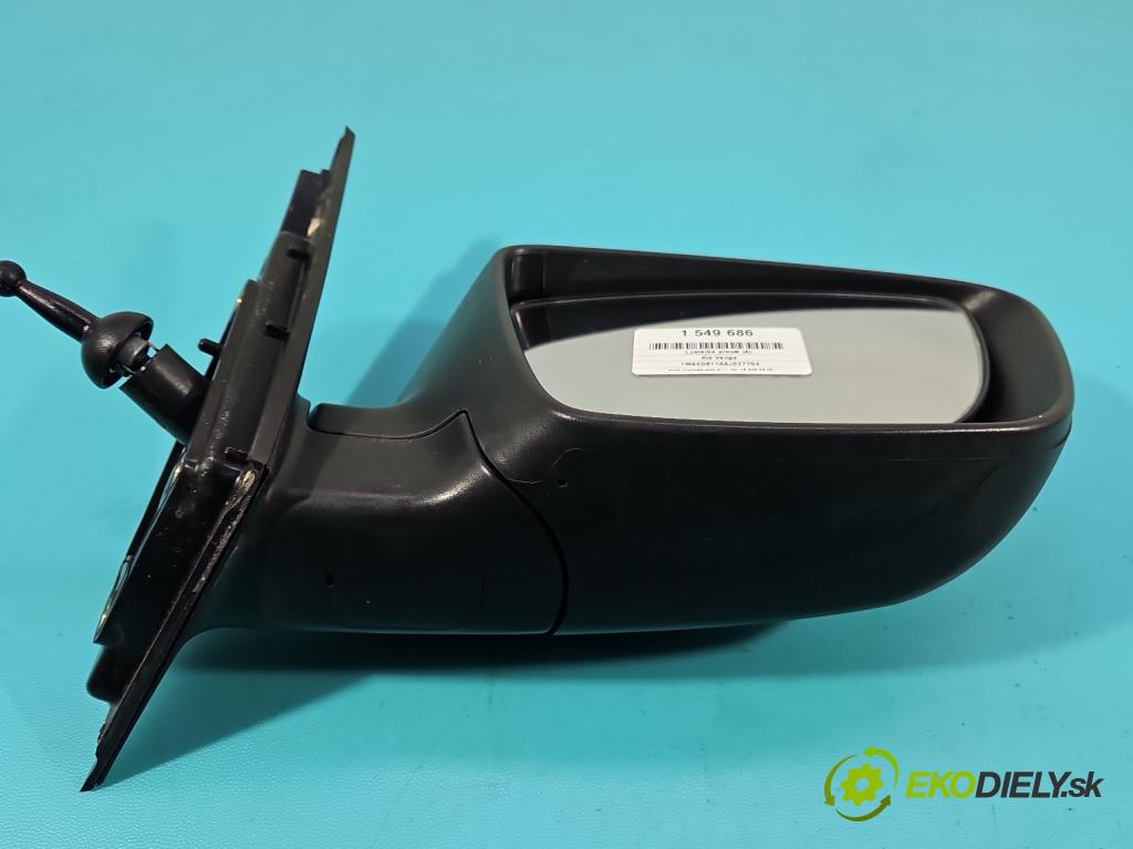 Kia Venga 1.4 16V 90 hp manual 66.2 kW 1396 cm3 5- zpětné zrcátko pravé  (Klika dveří ostatní)