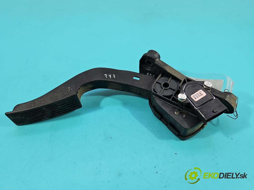 Kia Venga 1.4 16V 90 HP manual 66.2 kW 1396 cm3 5- pedal plyn potenciometr: 35190-4A501