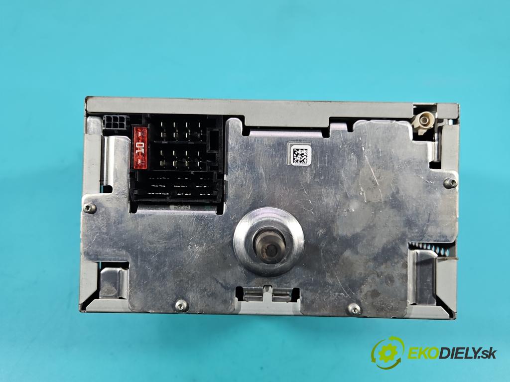 Kia Venga 1.4 16V 90 HP manual 66.2 kW 1396 cm3 5- Radio originál 96160-1P000