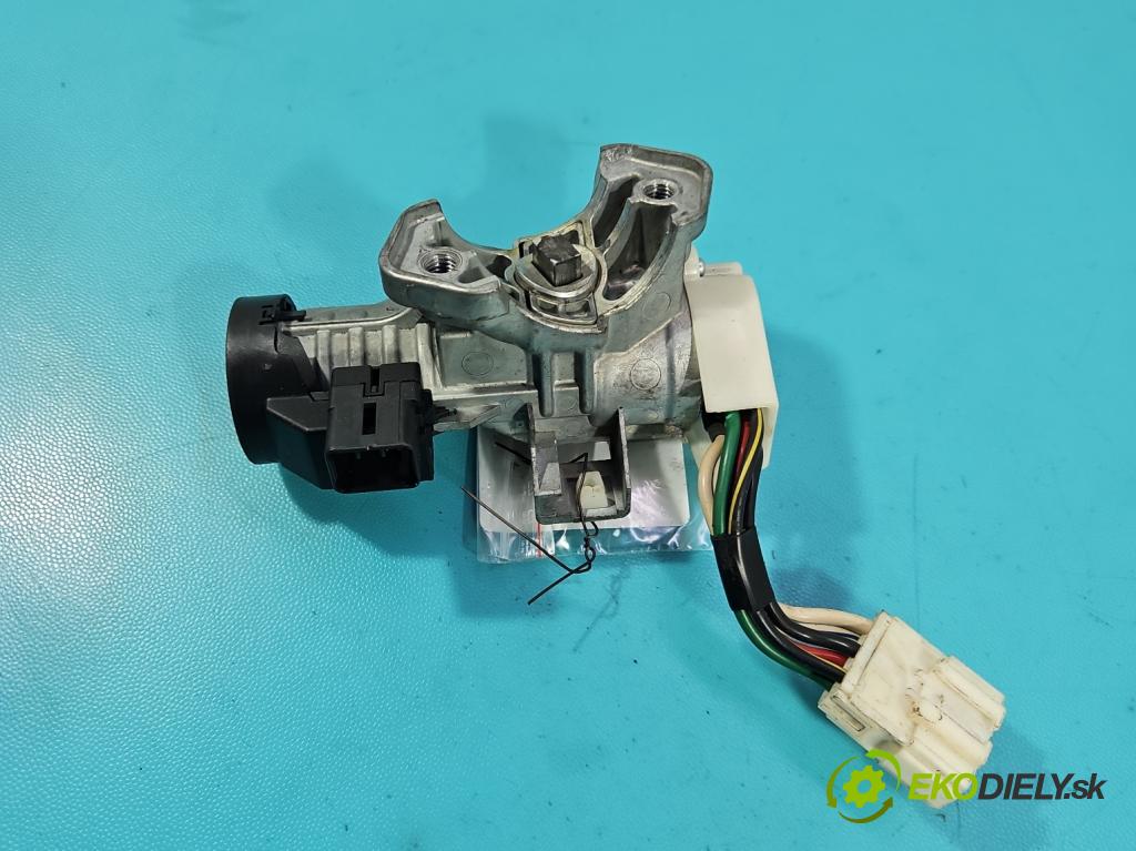 Kia Venga 1.4 16V 90 hp manual 66.2 kW 1396 cm3 5- spínací skříňka 81920-1P000 (Spínací skříňka)