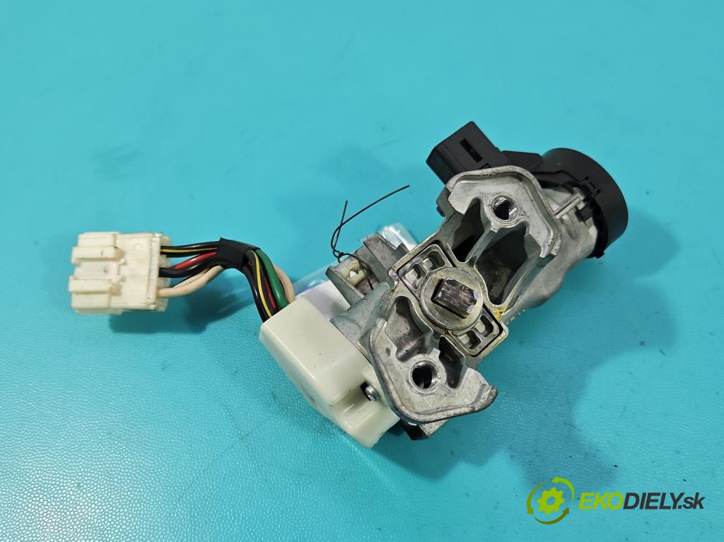 Kia Venga 1.4 16V 90 hp manual 66.2 kW 1396 cm3 5- spínací skříňka 81920-1P000 (Spínací skříňka)