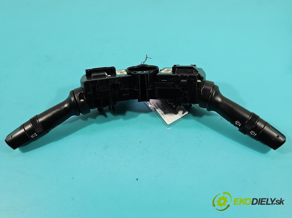 Kia Venga 1.4 16V 90 hp manual 66.2 kW 1396 cm3 5- Přepínač sdružený 93420-2K560 (Páčky pod volantem)