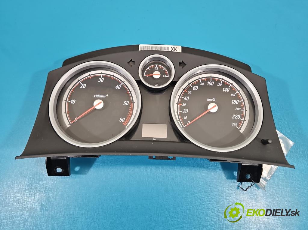 Opel Zafira B 2005-2014 1.7 cdti 125 HP manual 92 kW 1686 cm3 5- prístrojovka/ budíky 13308989 (Prístrojová doska)