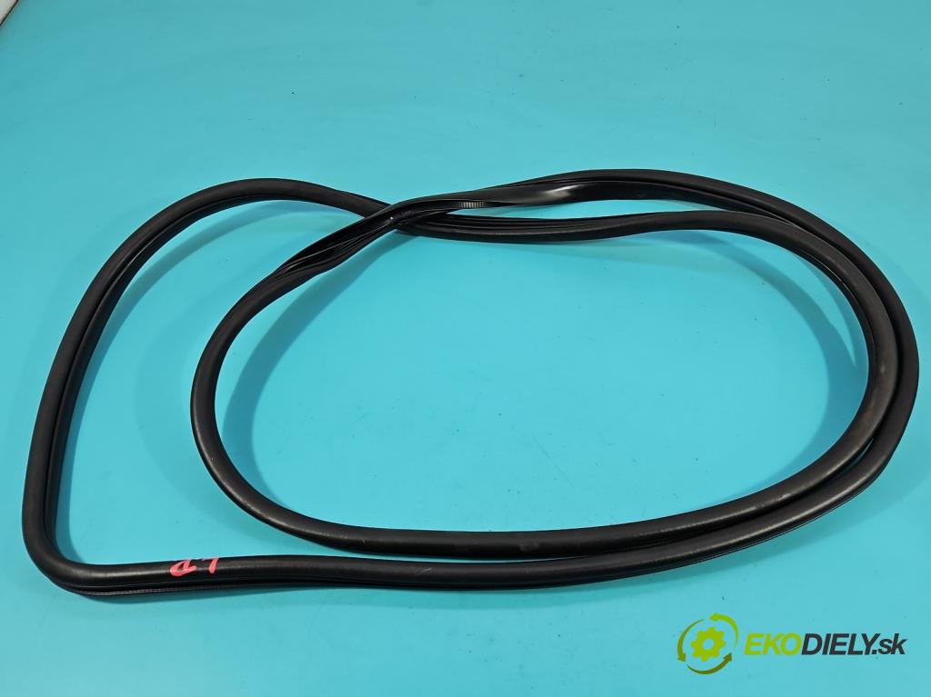 Kia Venga 1.4 16V 90 hp manual 66.2 kW 1396 cm3 5- Těsnění: dveře přední levé