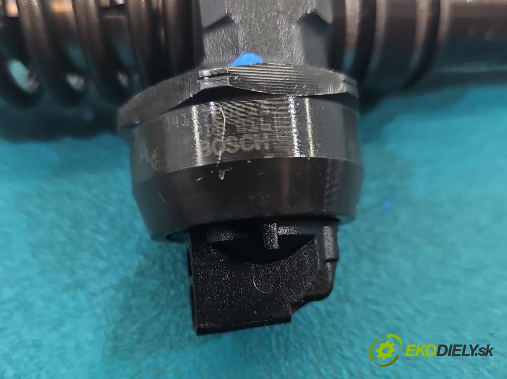 Vw Passat B6 2005-2010 1.9 tdi 105 HP manual 77 kW 1896 cm3 5- vstrekovacie čerpadlo 0414720215 (Vstrekovač paliva)