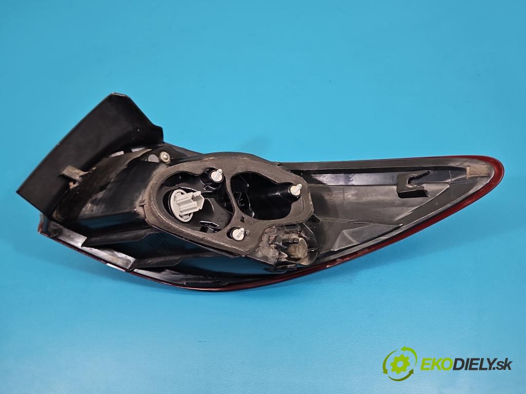 Mazda 6 III GJ 2012-2024 2.0 16V 145 HP automatic 107 kW 1998 cm3 5- svetlo / reflektor zadné ľavé 220-41897 (Kľučka dverí ostatné)