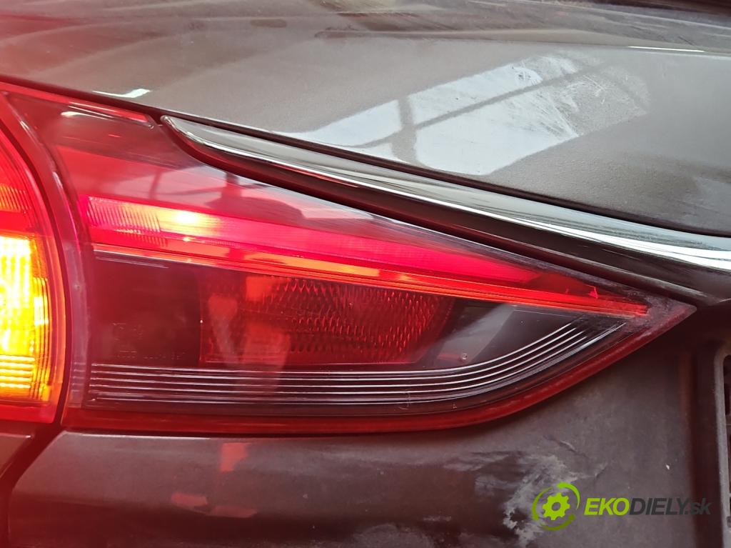 Mazda 6 III GJ 2012-2024 2.0 16V 145 HP automatic 107 kW 1998 cm3 5- svetlo / reflektor zadné ľavé  (Kľučka dverí ostatné)