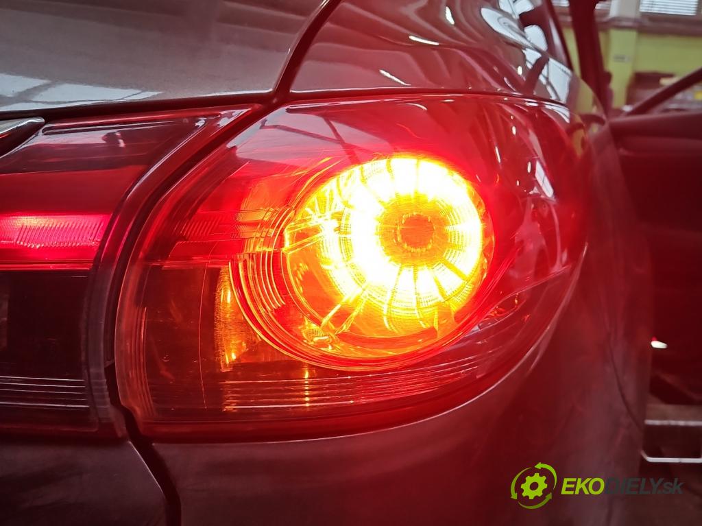 Mazda 6 III GJ 2012-2024 2.0 16V 145 HP automatic 107 kW 1998 cm3 5- svetlo / reflektor zadné pravé 220-41897 (Kľučka dverí ostatné)