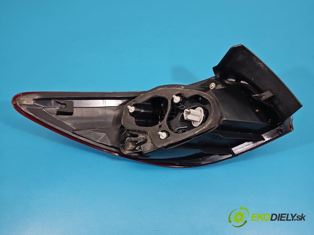 Mazda 6 III GJ 2012-2024 2.0 16V 145 HP automatic 107 kW 1998 cm3 5- svetlo / reflektor zadné pravé 220-41897 (Kľučka dverí ostatné)