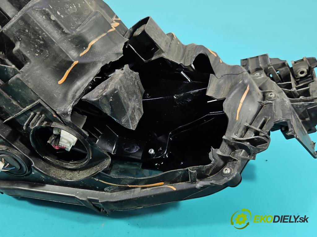 Mazda 6 III GJ 2012-2024 2.0 16V 145 HP automatic 107 kW 1998 cm3 5- Reflektor: ľavý GRF5-51040 (Kľučka dverí ostatné)