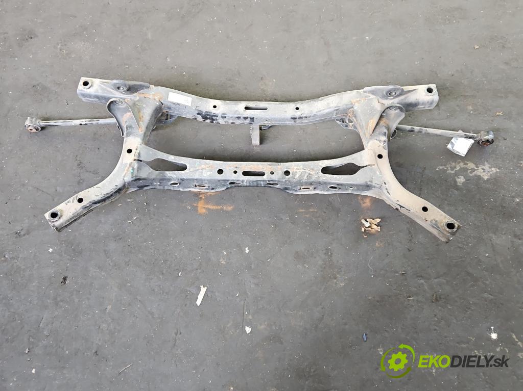 Hyundai I30 III 2016- 2.0 16V 280KM: automatic 206 kW 1998 cm3 5- zadna výstuha 55410-G4AA0 (Výstuha zadná)