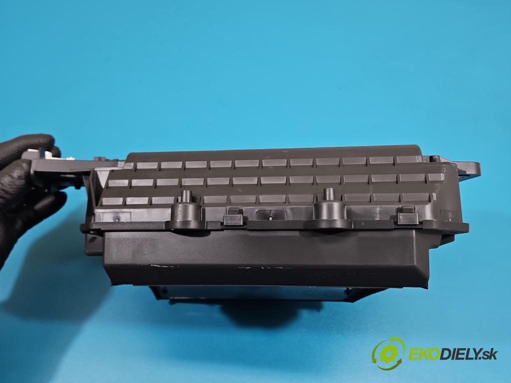 Mazda 6 III GJ 2012-2024 2.0 16V 145 hp automatic 107 kW 1998 cm3 5- displej 257510-1343 (Přístrojová deska)