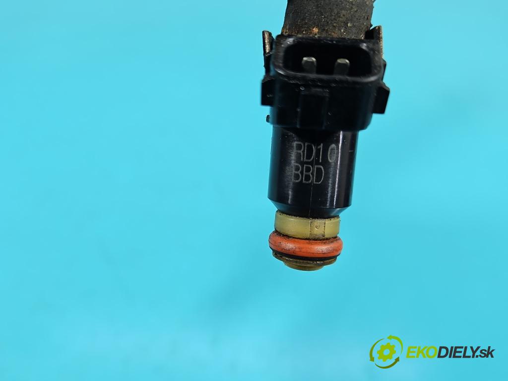 Honda Civic VII 2000-2006 1.6 16V 110 HP manual 81 kW 1590 cm3 3- vstrek  (Vstrekovač paliva)