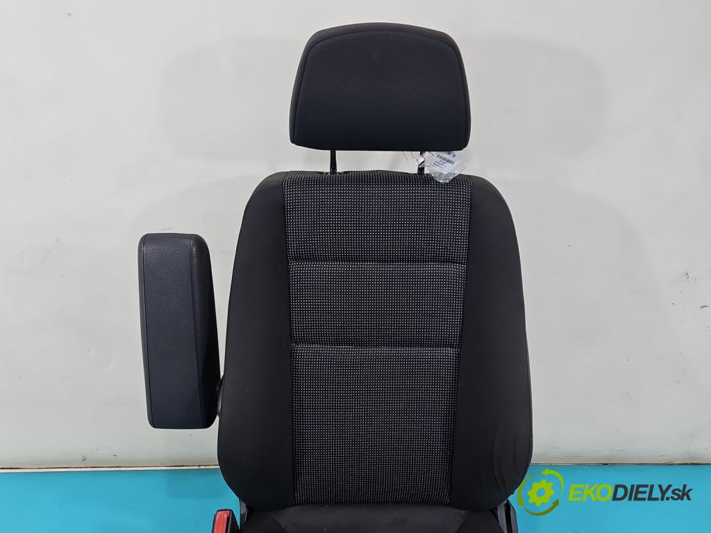 Opel Zafira B 2005-2014 1.7 cdti 125 hp manual 92 kW 1686 cm3 5- Sedadlo levý  (Sedadlo)