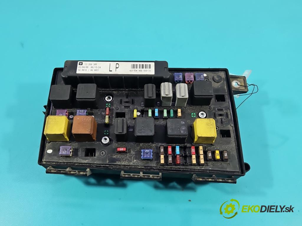 Opel Zafira B 2005-2014 1.8 16V 140 hp manual 103 kW 1796 cm3 5- skříňka pojistková 13268305 (Pojistková skříňka)