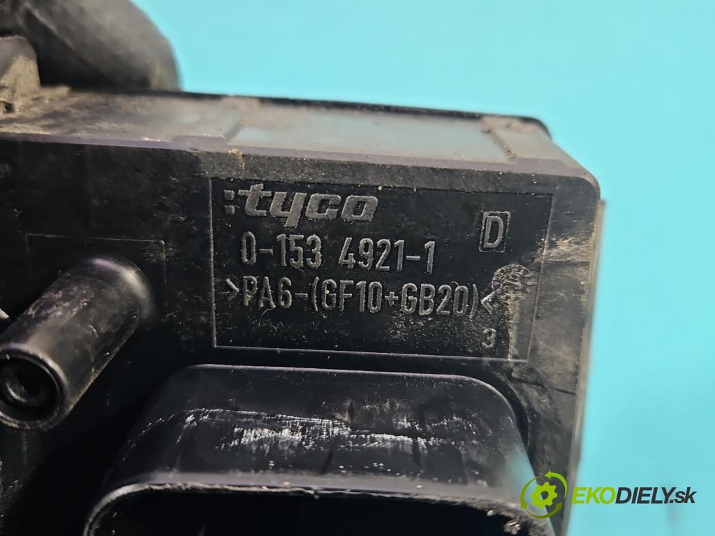 Opel Zafira B 2005-2014 1.8 16V 140 hp manual 103 kW 1796 cm3 5- skříňka pojistková 13268305 (Pojistková skříňka)