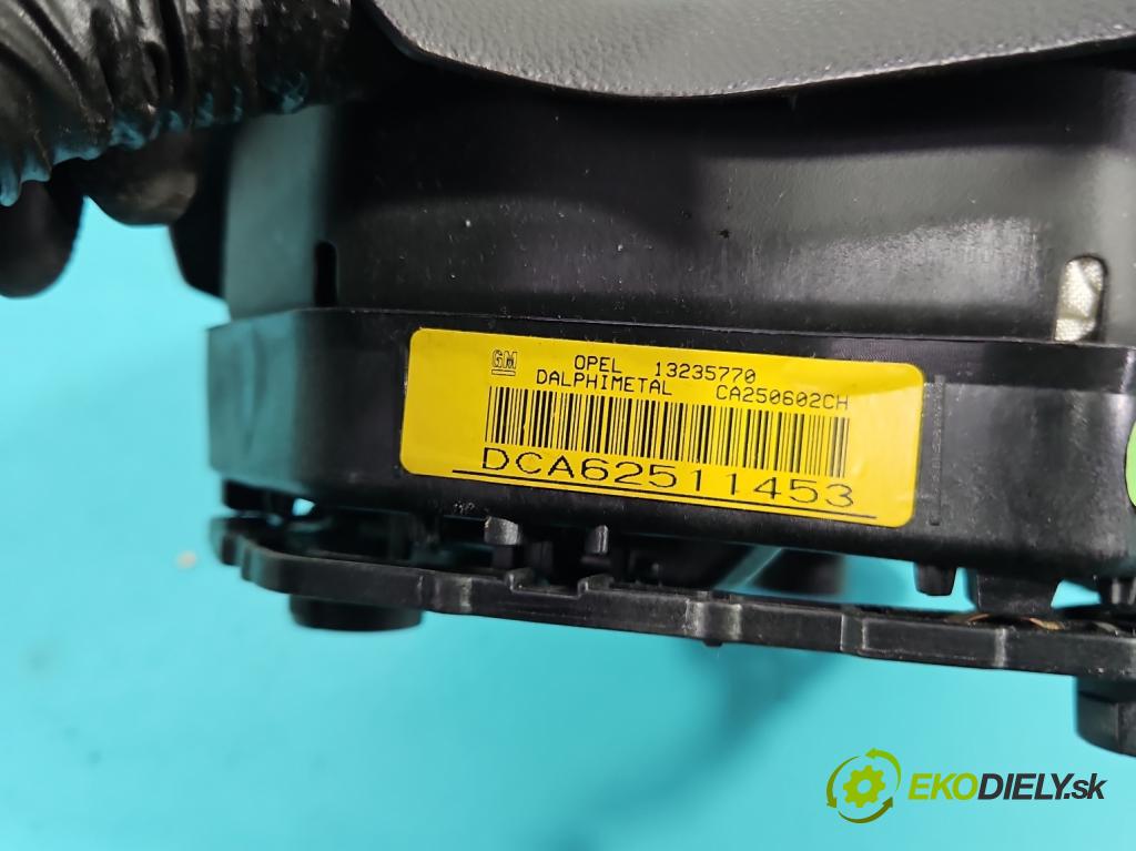 Opel Corsa D 2006-2014 1.2 16V 80 HP manual 59 kW 1229 cm3 5- volant  (Volant)