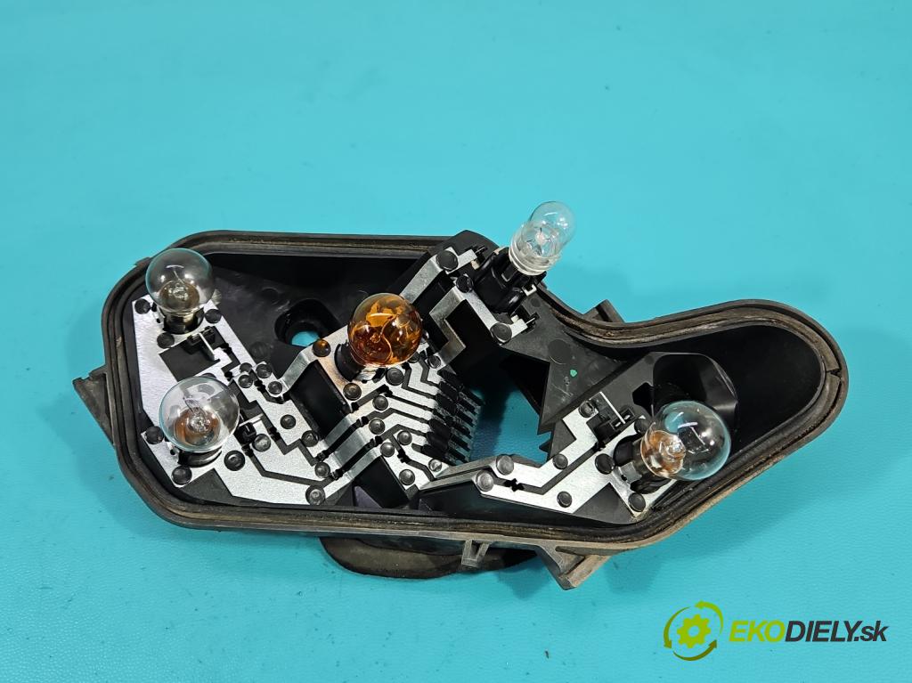 Opel Corsa D 2006-2014 1.2 16V 80 HP manual 59 kW 1229 cm3 5- svetlo / reflektor zadné ľavé 13188047 (Kľučka dverí ostatné)
