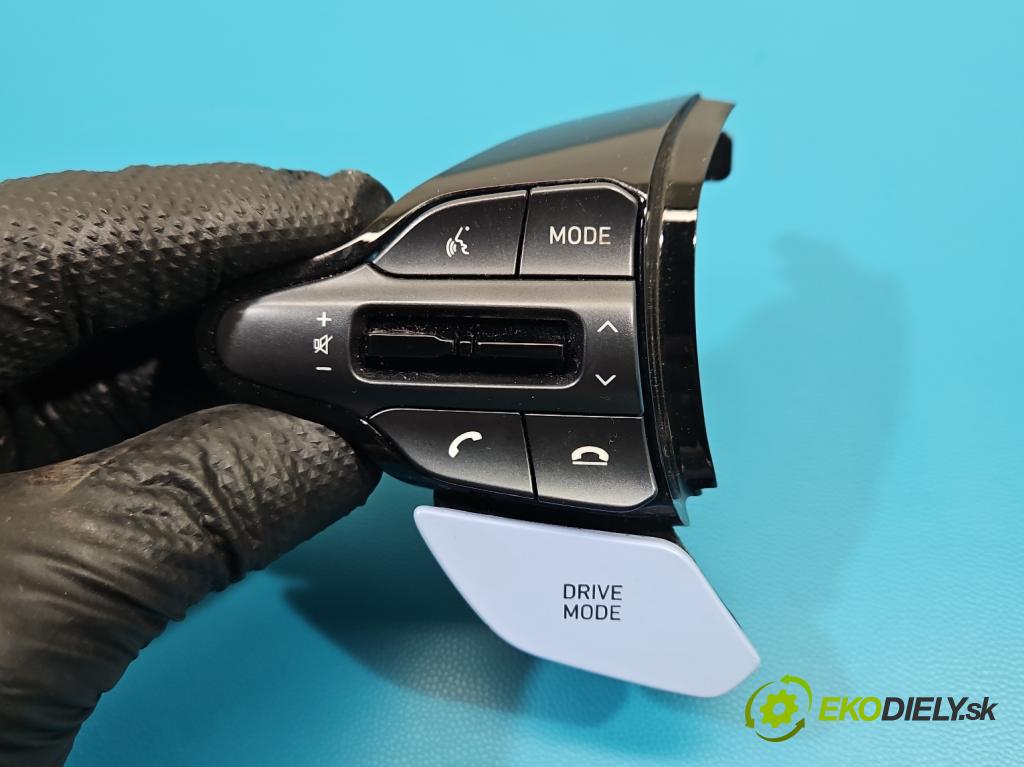 Hyundai I30 III 2016- 2.0 16V 280KM automatic 206 kW 1998 cm3 5- Přepínač multifunkční: řízení: 3K3R1B-1000 (Páčky pod volantem)