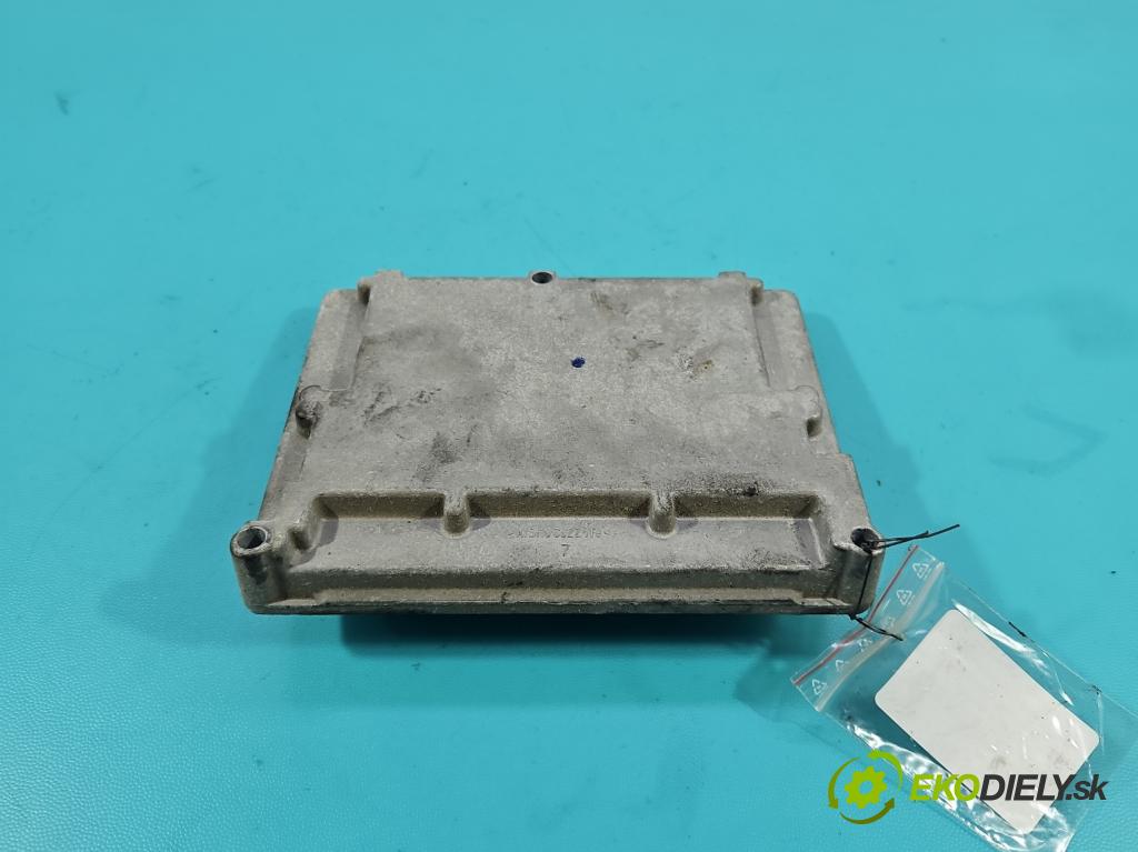 Volvo S40 II 2004-2012 1.8 16V 125 hp manual 92 kW 1798 cm3 4- řídící jednotka motoru 30743371