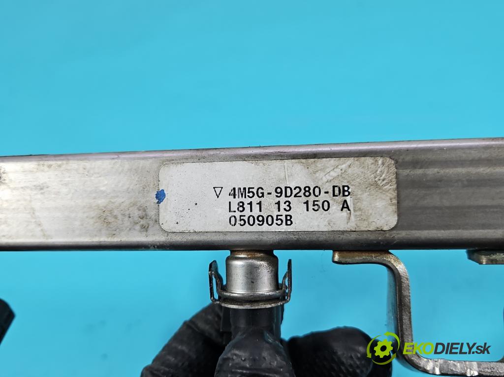 Volvo S40 II 2004-2012 1.8 16V 125 HP manual 92 kW 1798 cm3 4- vstrek 4M5G-9D280-DB (Vstrekovač paliva)