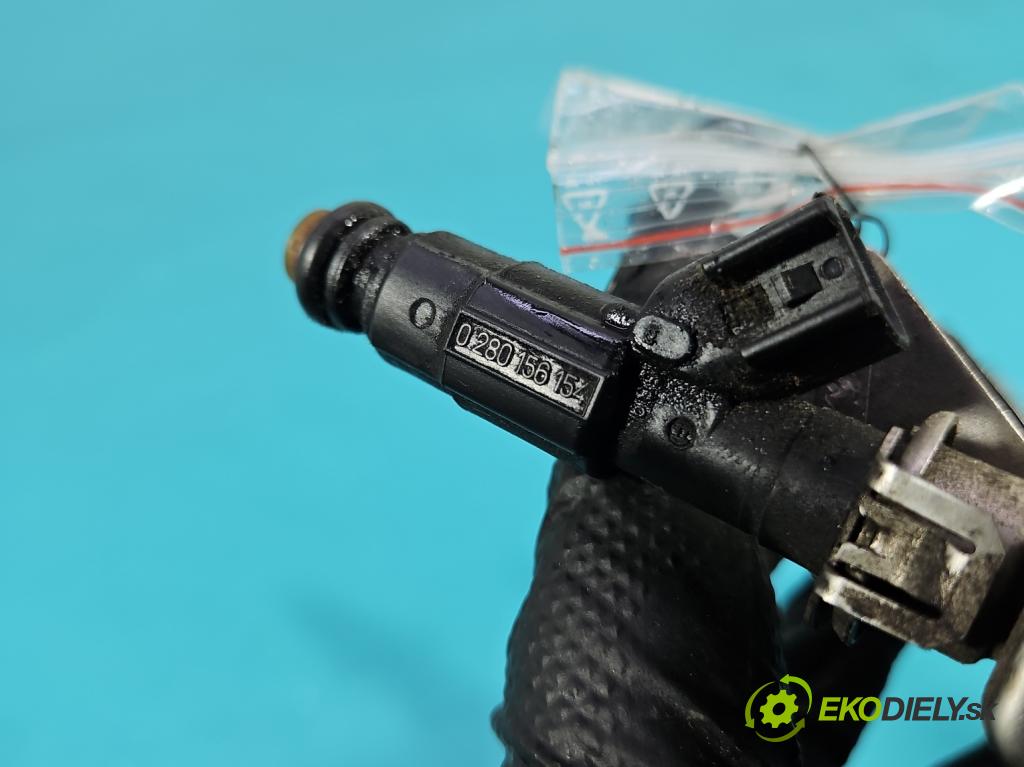 Volvo S40 II 2004-2012 1.8 16V 125 HP manual 92 kW 1798 cm3 4- vstrek 4M5G-9D280-DB (Vstrekovač paliva)