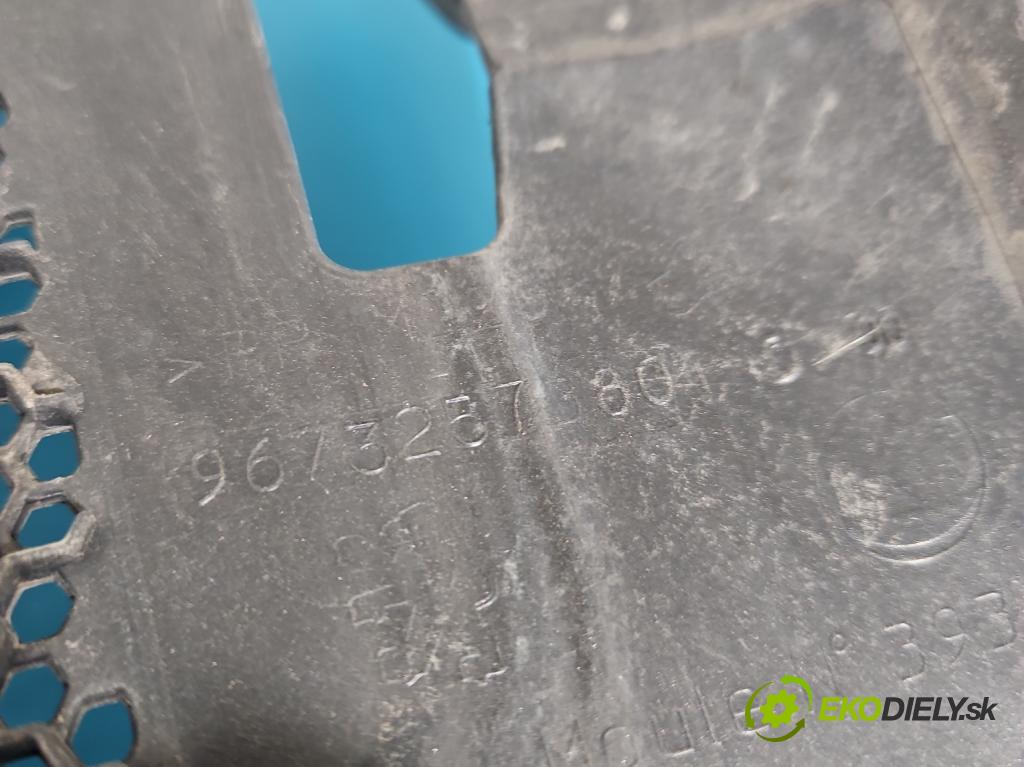 Peugeot 308 I 2007-2013 1.6 hdi 90 HP manual 66 kW 1560 cm3 5- torpédo 9673257380 (Torpédo (plast pod čelným sklom))