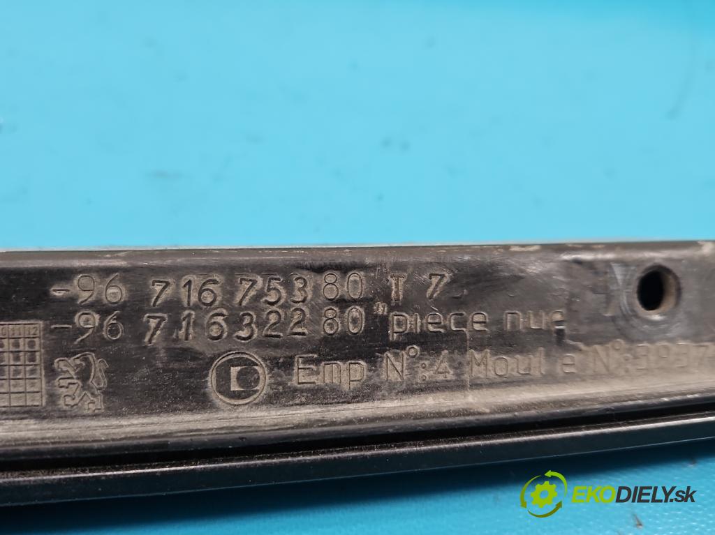 Peugeot 308 I 2007-2013 1.6 hdi 90 HP manual 66 kW 1560 cm3 5- torpédo 9673257380 (Torpédo (plast pod čelným sklom))