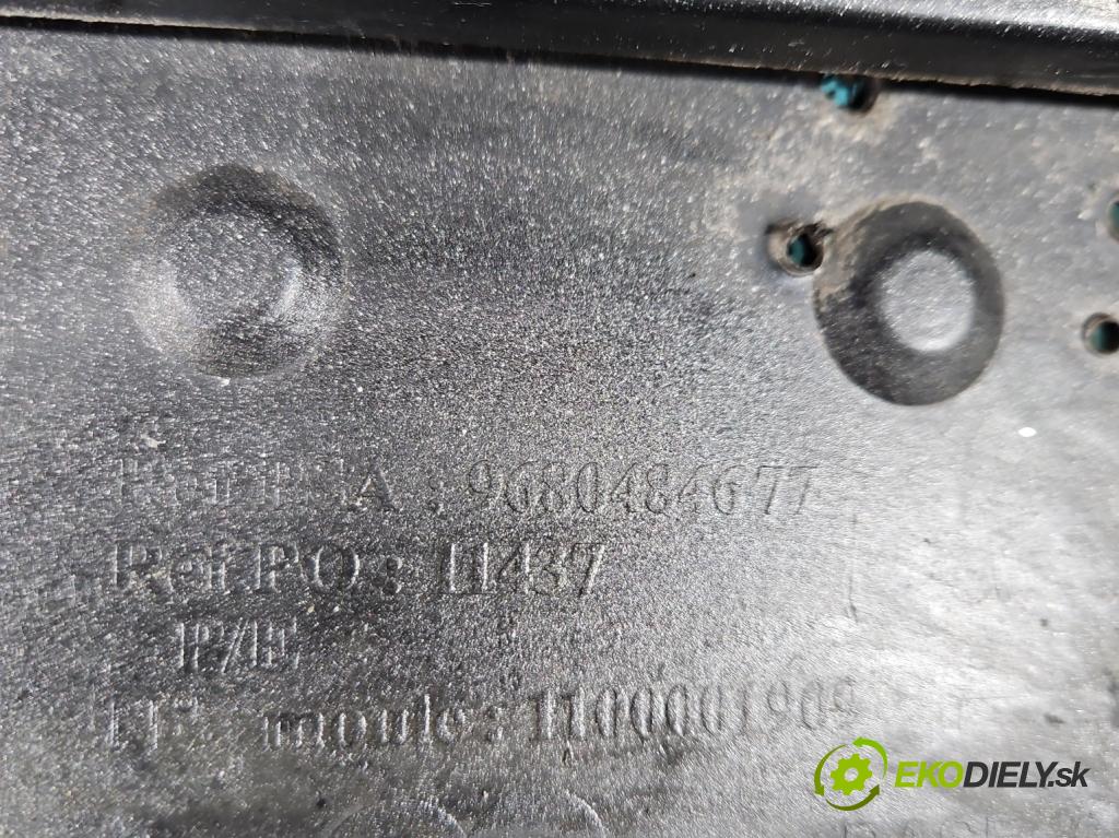 Peugeot 308 I 2007-2013 1.6 hdi 90 HP manual 66 kW 1560 cm3 5- nárazník predné 9680484677 (Kľučka dverí ostatné)