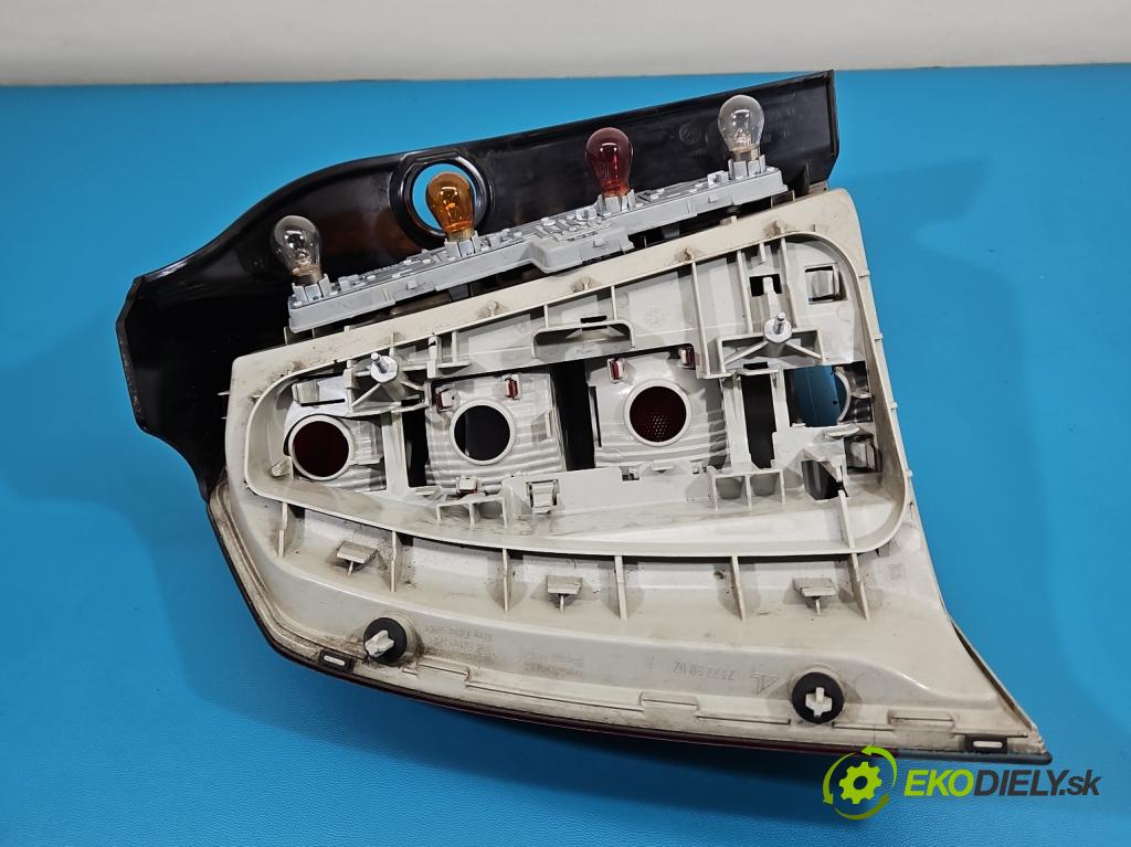 Opel Zafira B 2005-2014 1.7 cdti 125 HP manual 92 kW 1686 cm3 5- svetlo / reflektor zadné pravé 13305775 (Kľučka dverí ostatné)