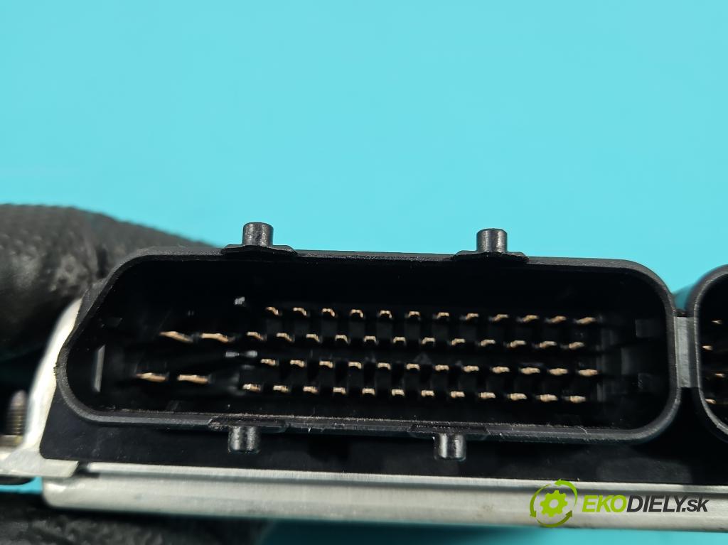 Vw Passat B5 1995-2005 1.8 T 150 hp manual 110 kW 1781 cm3 4- řídící jednotka motoru 0261204184