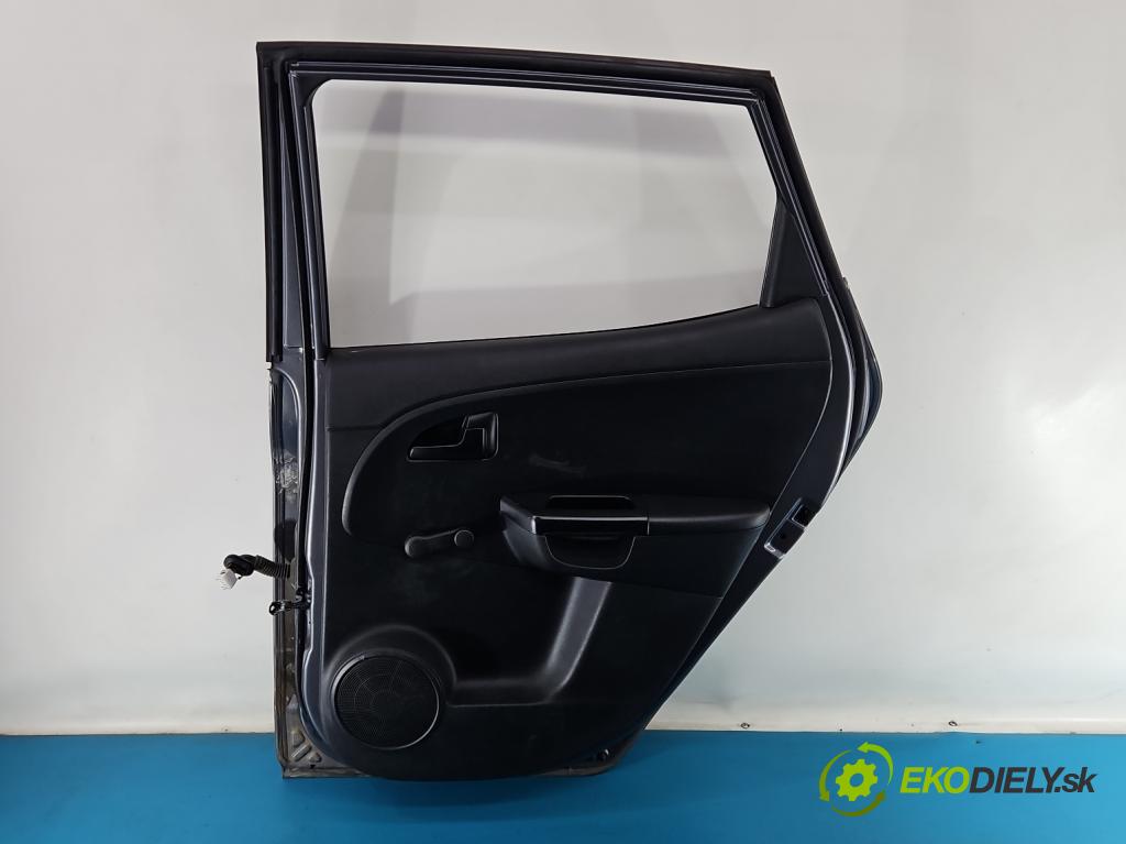 Kia Venga 1.4 16V 90 HP manual 66.2 kW 1396 cm3 5- dvere zadné pravé  (Kľučka dverí ostatné)