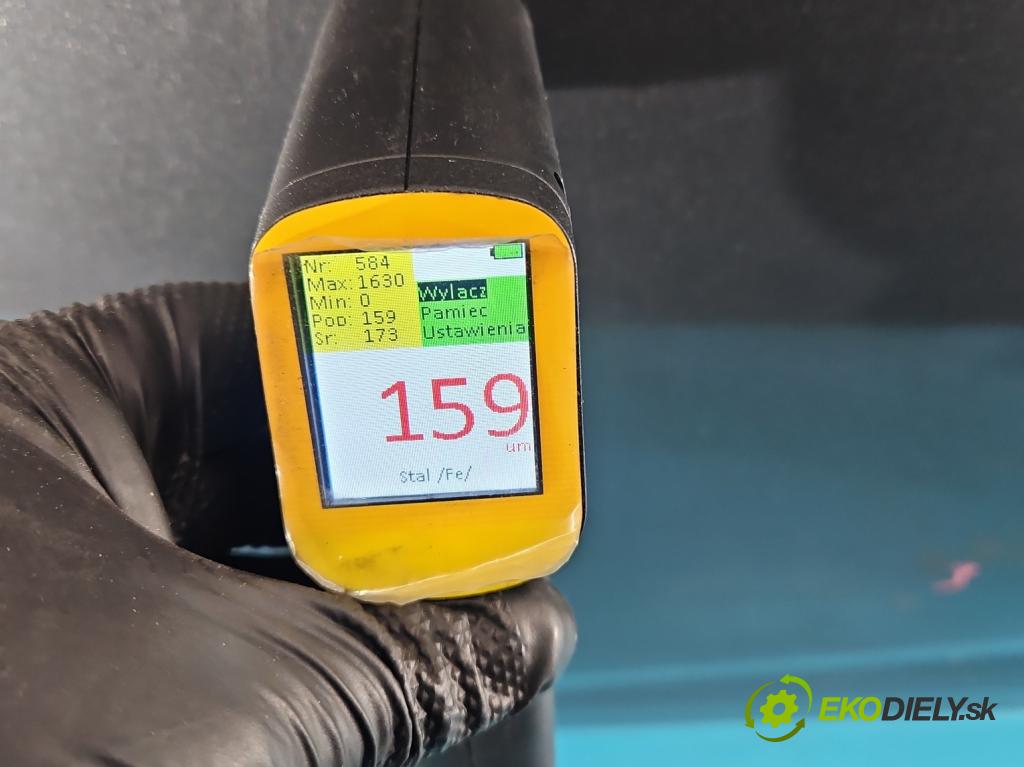 Kia Venga 1.4 16V 90 HP manual 66.2 kW 1396 cm3 5- dvere predné ľavé  (Kľučka dverí ostatné)