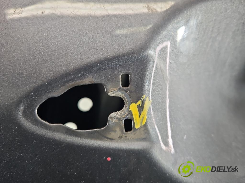 Kia Venga 1.4 16V 90 HP manual 66.2 kW 1396 cm3 5- dvere predné ľavé  (Kľučka dverí ostatné)