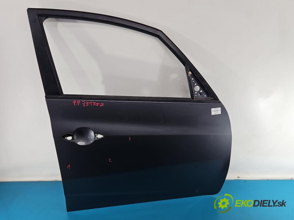 Kia Venga 1.4 16V 90 hp manual 66.2 kW 1396 cm3 5- dveře přední pravé  (Klika dveří ostatní)