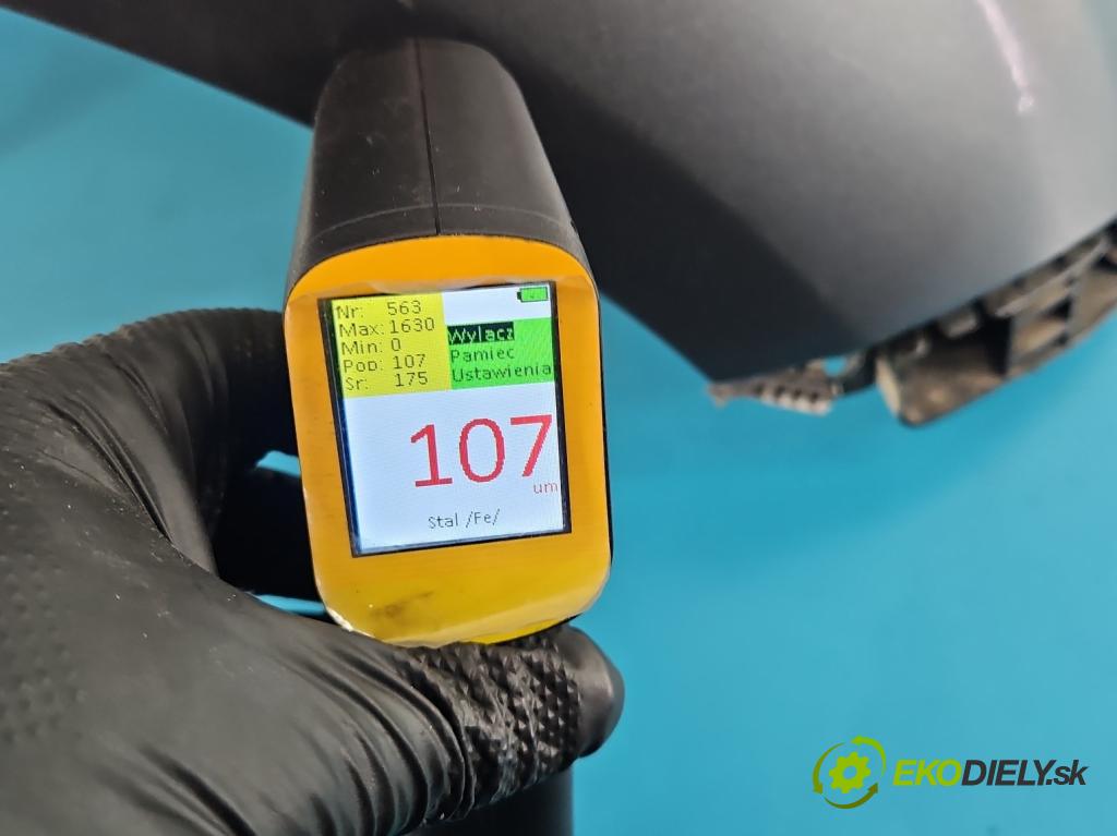 Kia Venga 1.4 16V 90 HP manual 66.2 kW 1396 cm3 5- blatník predné pravý  (Kľučka dverí ostatné)