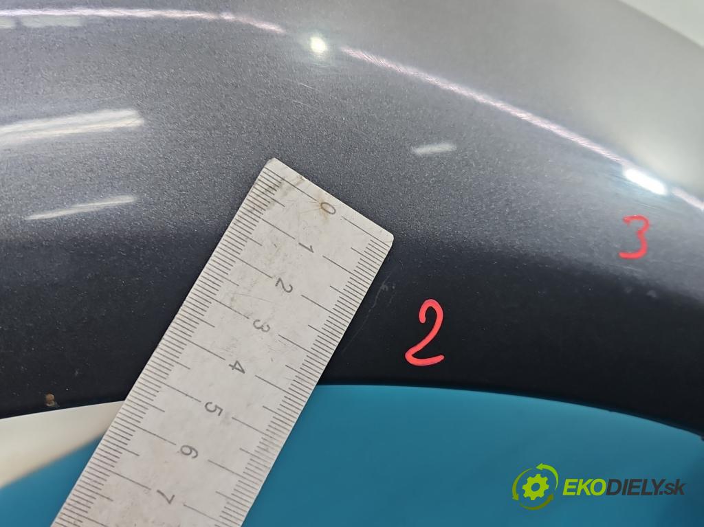 Kia Venga 1.4 16V 90 HP manual 66.2 kW 1396 cm3 5- blatník predné pravý  (Kľučka dverí ostatné)