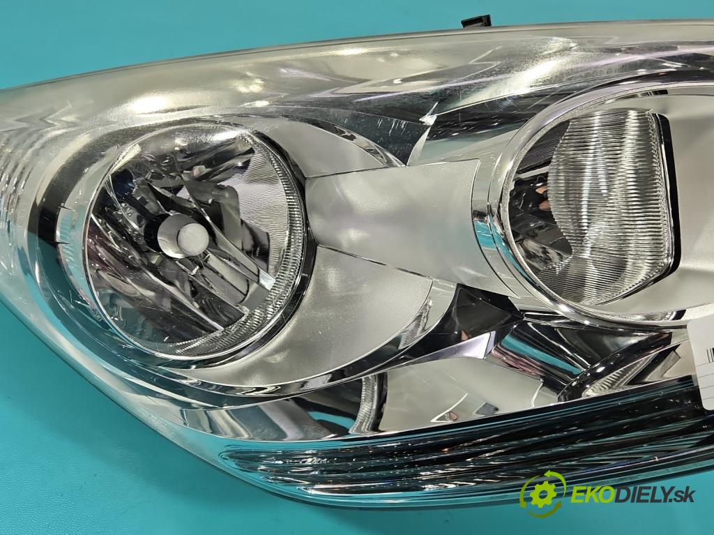 Kia Venga 1.4 16V 90 HP manual 66.2 kW 1396 cm3 5- Reflektor: pravý 92102-1P000 (Svetlo predné pravé)